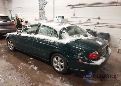 2000 Jaguar S-Type 3.0L V6 from USA, damaged, VIN SAJDA01C2YFL72554